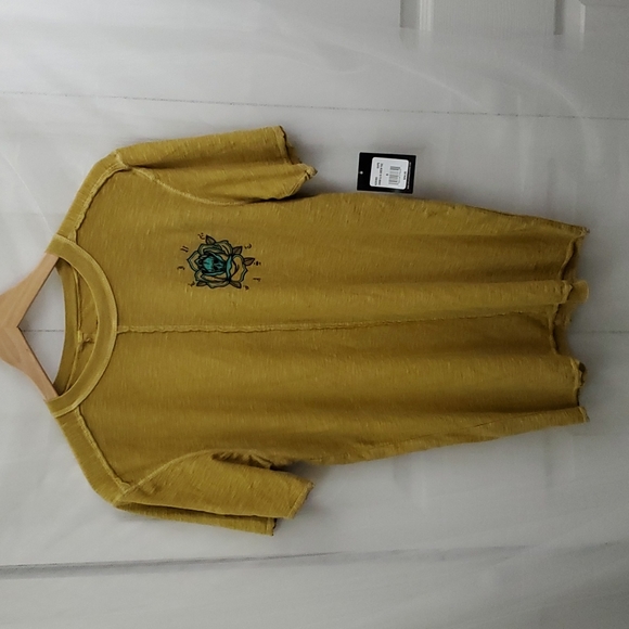 Affliction Coroner Yellow Skull Tee NWT - Picture 2 of 10